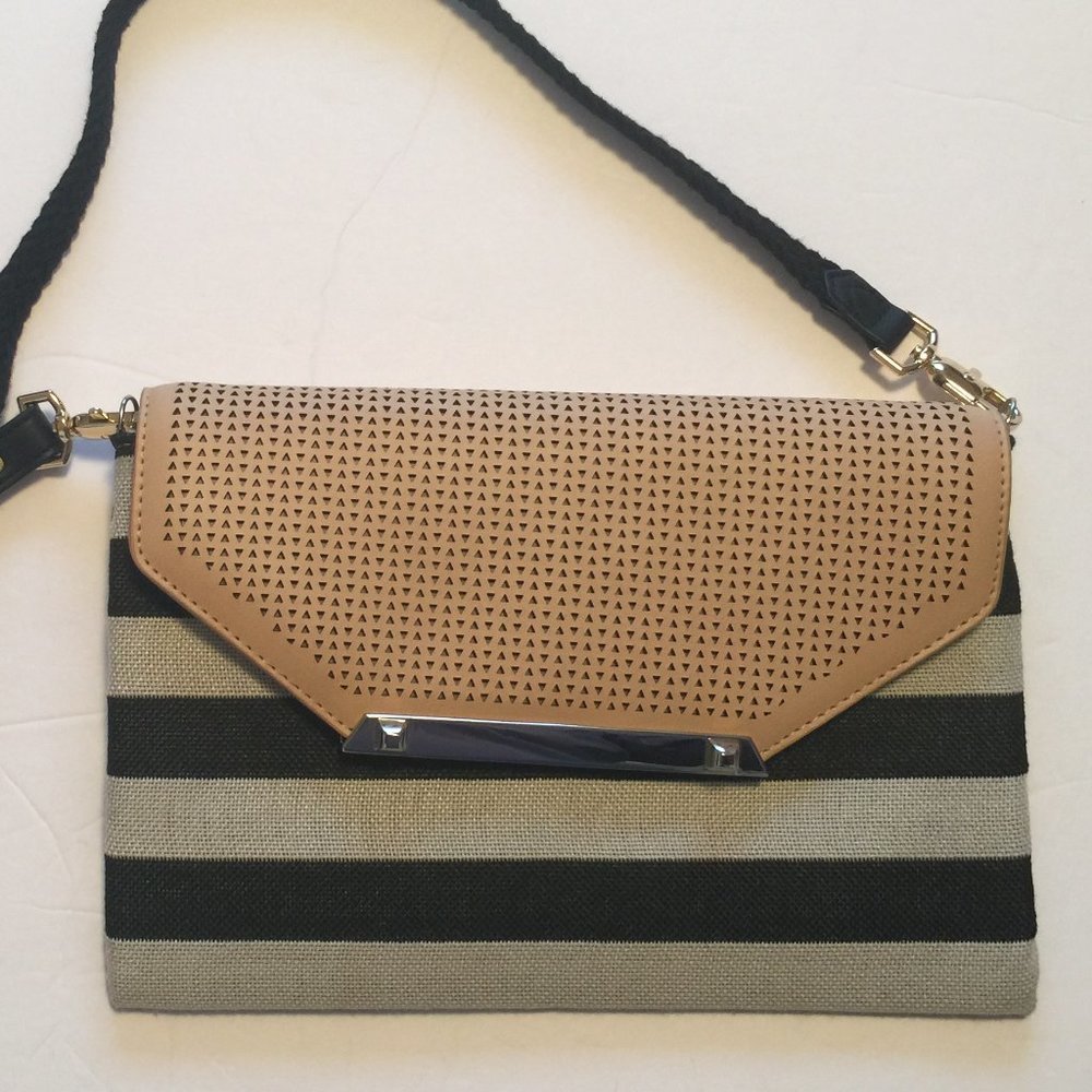 STELLAS AND DOT CITY SLIM CROSSBODY